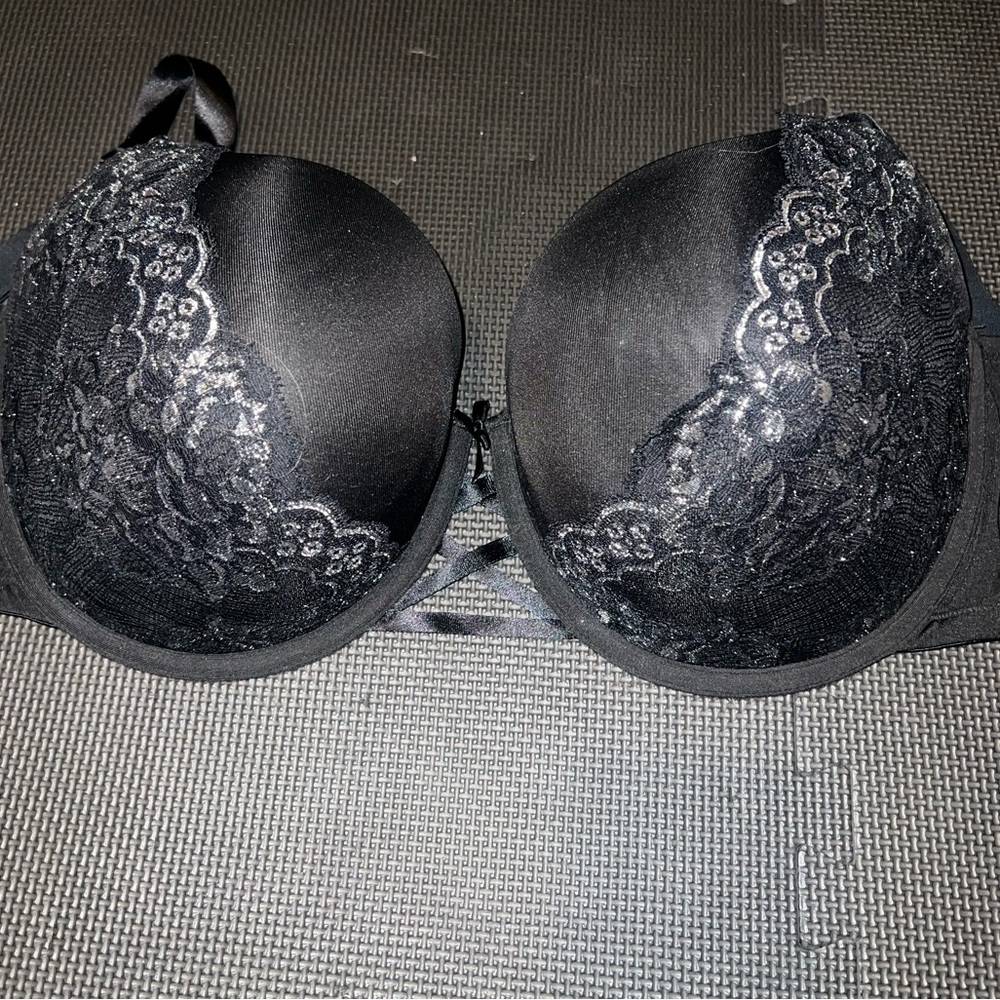 Gently worn Lane Bryant Cacique Boost Bra. 38H